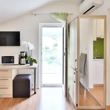 Cozy In With Wifi Appartement Podstrana